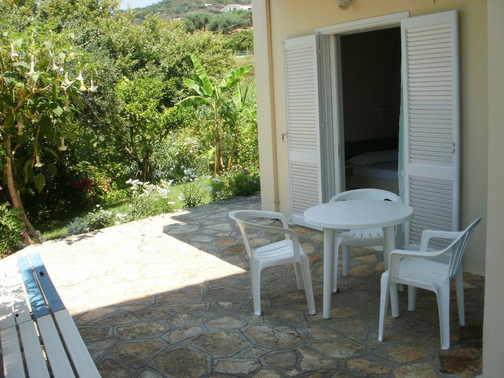 Triantis Apartments Lygia  Pokoj fotografie