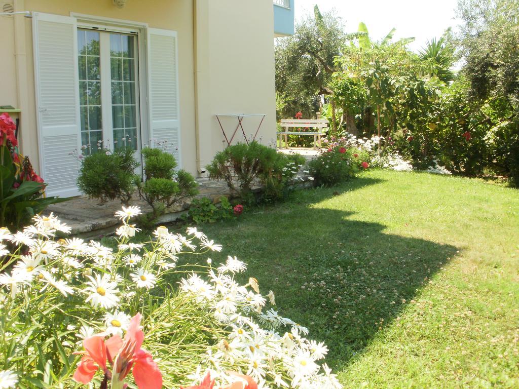 Triantis Apartments Lygia  Pokoj fotografie